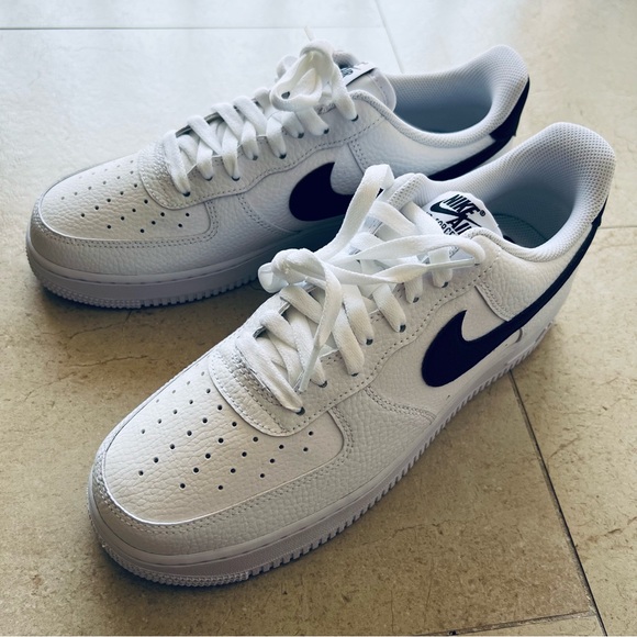 white nike air force 1 size 11